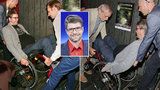 Těžký život Michala Jančaříka na vozíku: Do auta ho táhli tři chlapi!