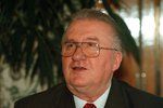 Bývalý slovenský prezident Michal Kováč byl hospitalizován na jednotce intenzivní péče.