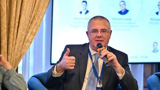 Byla to byrokratická noční můra. EU řeší nový balík podpory čipů, Česko jde strategicky proti zájmu velkých zemí Byla to byrokratická noční můra. EU řeší nový balík podpory čipů, Česko jde strategicky proti zájmu velkých zemí