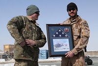 Američani ocenili hrdinu z Česka: Došel pro zmrzačeného vojáka po zaminované cestě