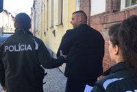 Sekuriťák Michal vyhrožoval matce svých dcer, že ji polije kyselinou a zabije ji. Kvůli rozchodu?