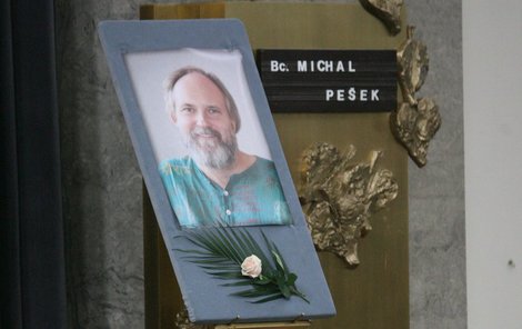 Michalu Peškovi řekla jeho rodina a přátelé sbohem.