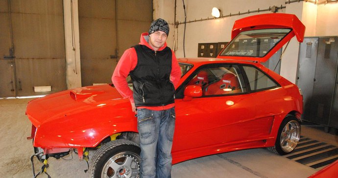 A takto vypadalo auto poté, co si ho vzali zloději do parády