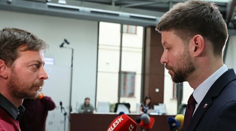 Lídr slovenské opozice Šimečka exkluzivně pro Blesk: Fico nemluví za většinu Slovenska a s V4 je to složitější