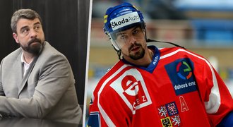 Zkrachovalý hokejový šampion Sýkora se začíná třást: Deset let kriminálu?! Zkrachovalý hokejový šampion Sýkora se začíná třást: Deset let kriminálu?!