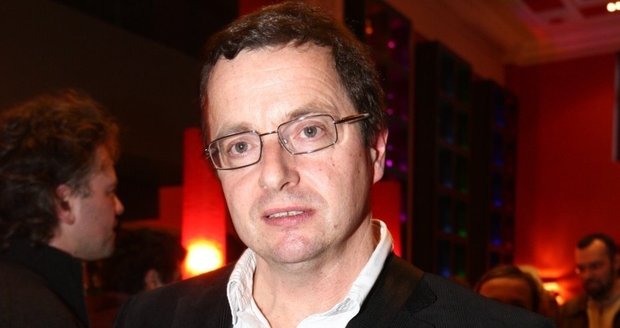 Spisovatele Michala Viewegha odvezla sanitka do nemocnice s podezřením na infarkt.