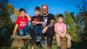 Zpěvák Michal Zeller s dětmi