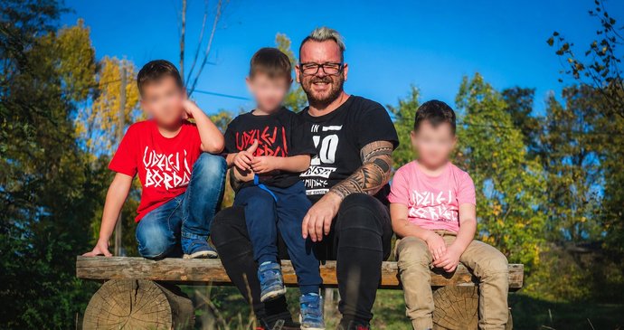Zpěvák Michal Zeller s dětmi