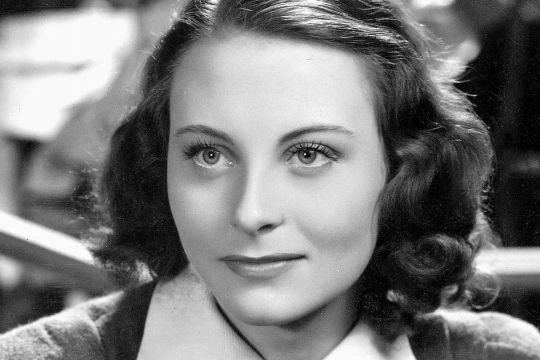 Zemřela francouzská herečka Michèle Morgan.