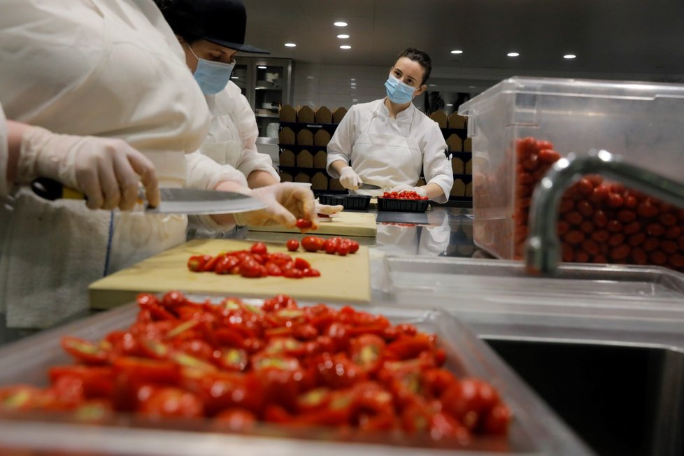Koronavirus v New Yorku: Michelinská restaurace Eleven Madison Park vaří těm nejchudším.