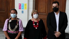 Vysoká komisařka OSN pro lidská práva Michelle Bacheletová (uprostřed)