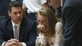 Michelle Carter se u soudu rozplakala.