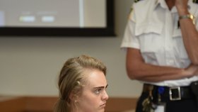 Michelle Carter dohanala svého přítele k sebevraždě přes SMSky. Hrozí jí až 20 let za mřížemi.