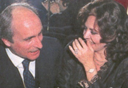 Osmdesátá léta: Michèle a její italský princ Nicola Bocompagni-Ludovisi.Do zoufalé sbírky přibyl ještě italský princ Nicola Bocompagni-Ludovisi. Trvalo to dva roky společného života v Římě, než pochopila, že je zamilovaný víc do Angeliky, než do své starší, leč stále krásné partnerky a vrátila se do Cannes.