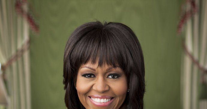 Nová oficiální fotografie americké první dámy: Michelle Obama v roce 2013 opět s ofinou