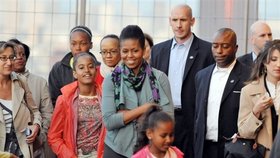 Michelle Obama se svými dcerami při návštěvě Evropy