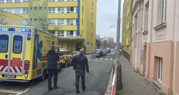 V pražské Michli došlo k napadení zaměstnance tamního učiliště. (31. března 2022)