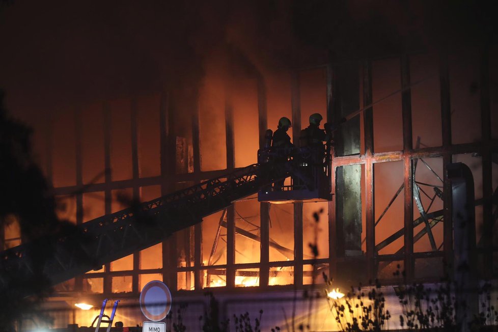 V pondělí 25. února v brzkých ranních hodinách došlo k obrovskému požáru v Michli