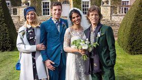 Syn Micka Jaggera se oženil! Vzal si indickou herečku, na svatbě se sešli i rozvedení rodiče