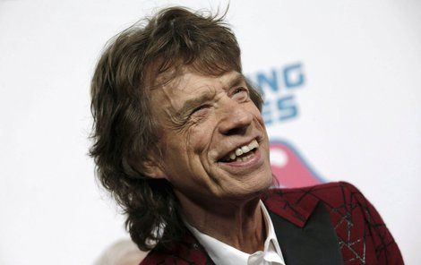 Micka Jaggera teď čeká rekonvalescence po zákroku.