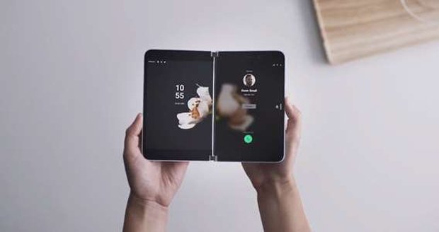 Náš skládací telefon bude i pěkně fotit, slibuje Microsoft 