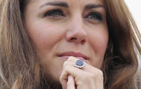 Kate Middleton nepůsobí šťastně. Co za tím stojí?