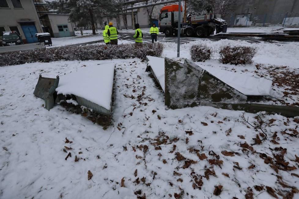 Stíhačku MiG23 převezli z Prahy do muzea v Kunovicích