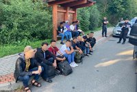Migrační vlna přes Česko sílí: Loni 1330 za rok, letos už osm tisíc zadržených