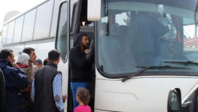 Migranti opouštějí Idomeni