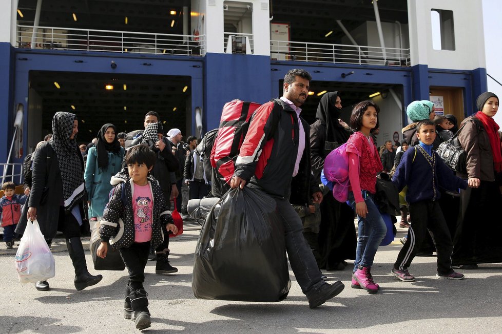 Uprchlíci přijíždějí na ostrov Lesbos.