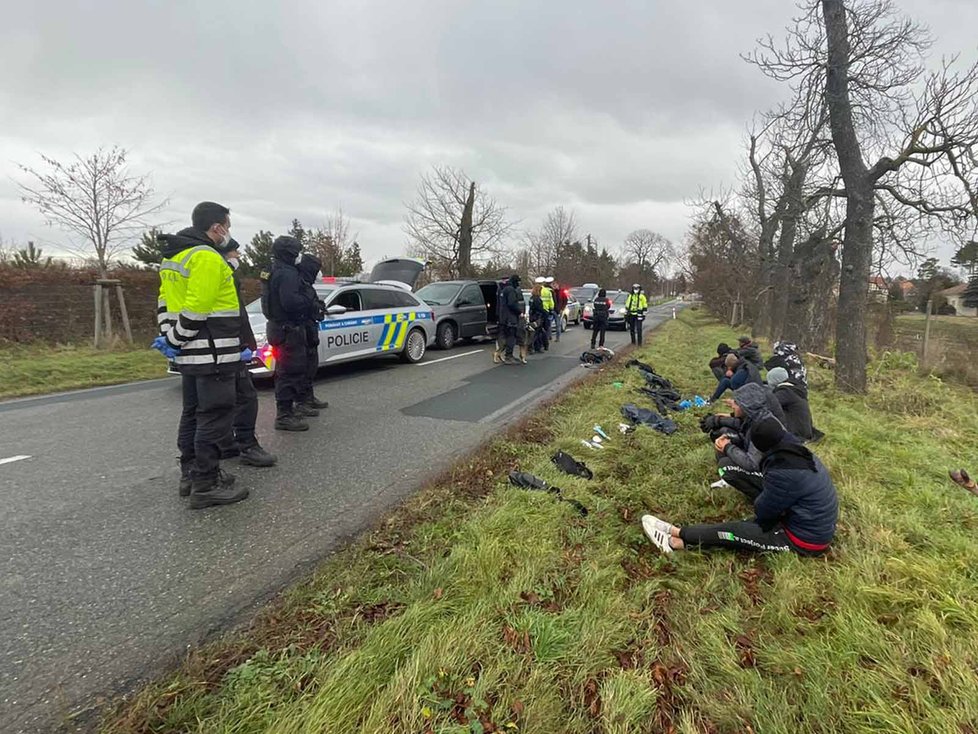 Do Německa skrze Česko proudí již menší počty migrantů