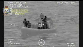 Stovky migrantů se utopily ve vodách Středozemního moře.