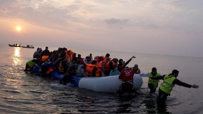 ilustrační foto, Migranti připlouvají k řeckému ostrovu Lesbos