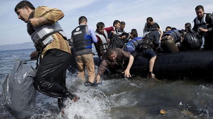 Migranti připluli k řeckému ostrovu Lesbos
