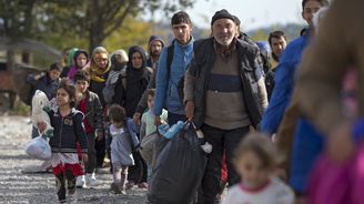 EU pomáhá v Turecku skoro milionu uprchlíků, do projektu jich chce zahrnout mnohem víc
