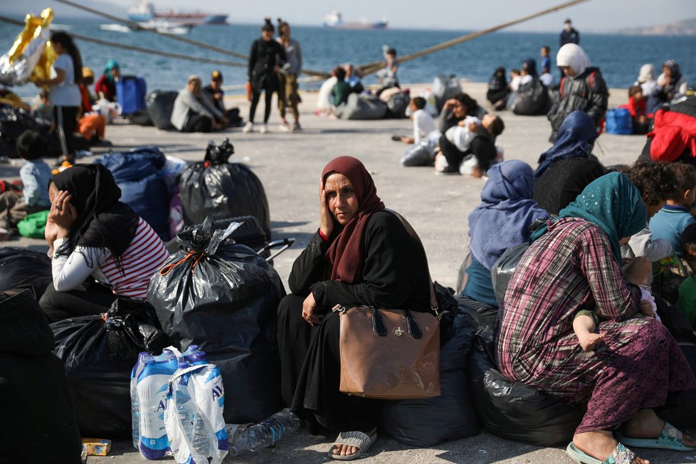 Řecko dál čelí náporu migrantů.