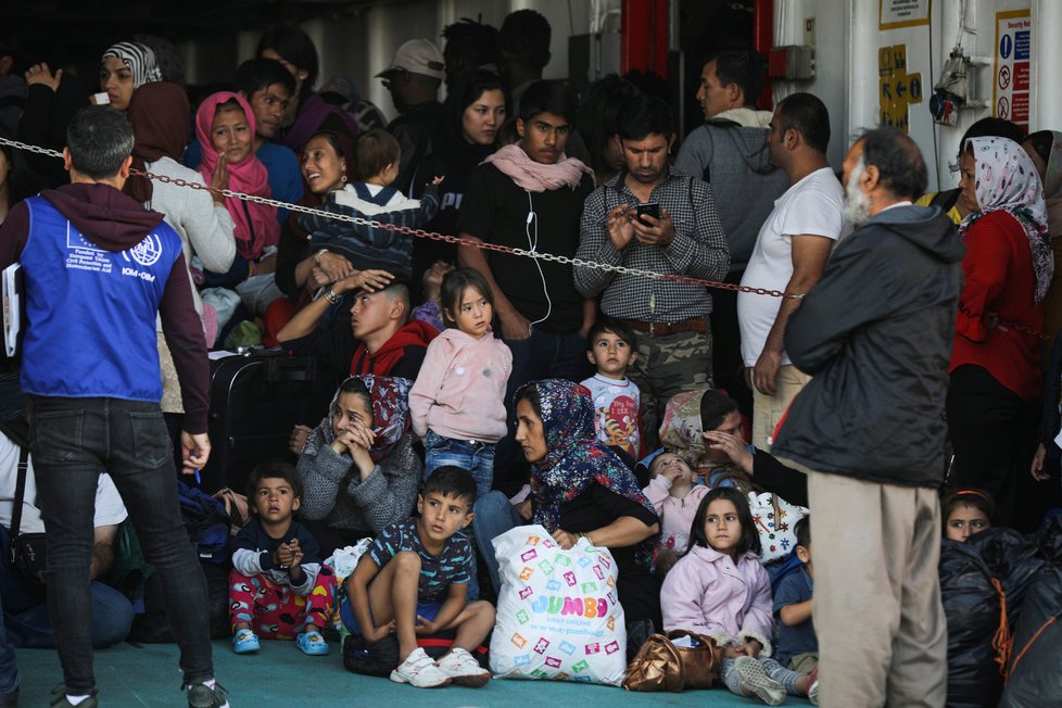 Řecko dál čelí náporu migrantů.