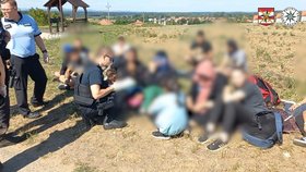 Celkem 33 nelegálních migrantů odhalili policisté v úterí v Sudoměřicích na Hodonínsku.