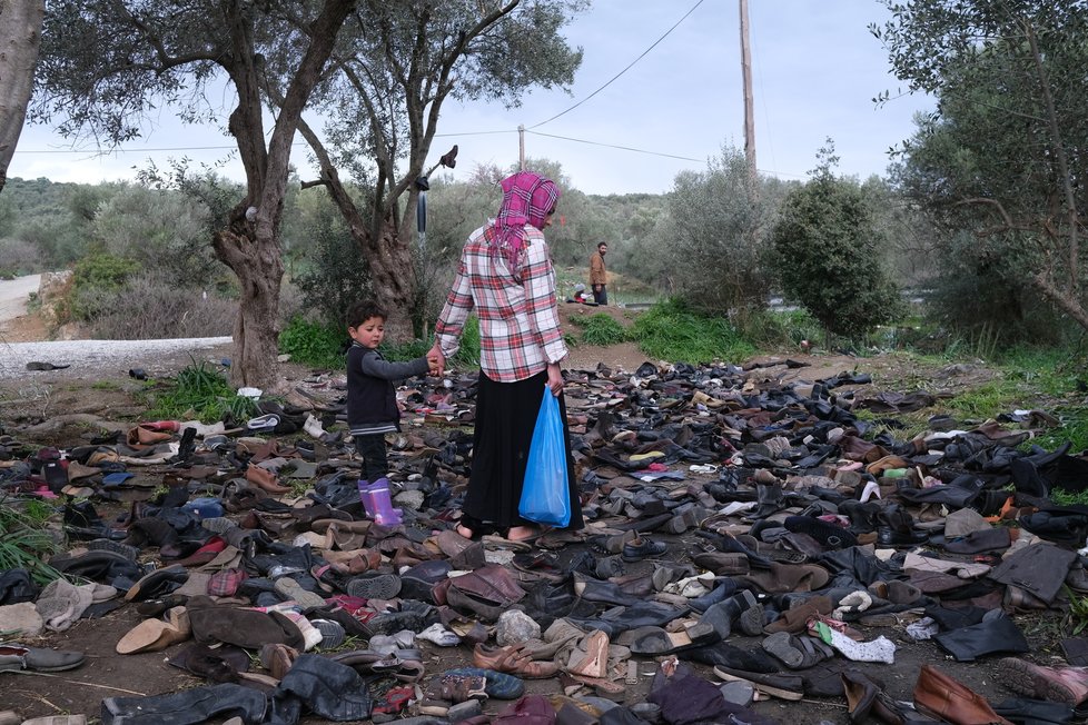 Migranti na řeckém ostrovu Lesbos.