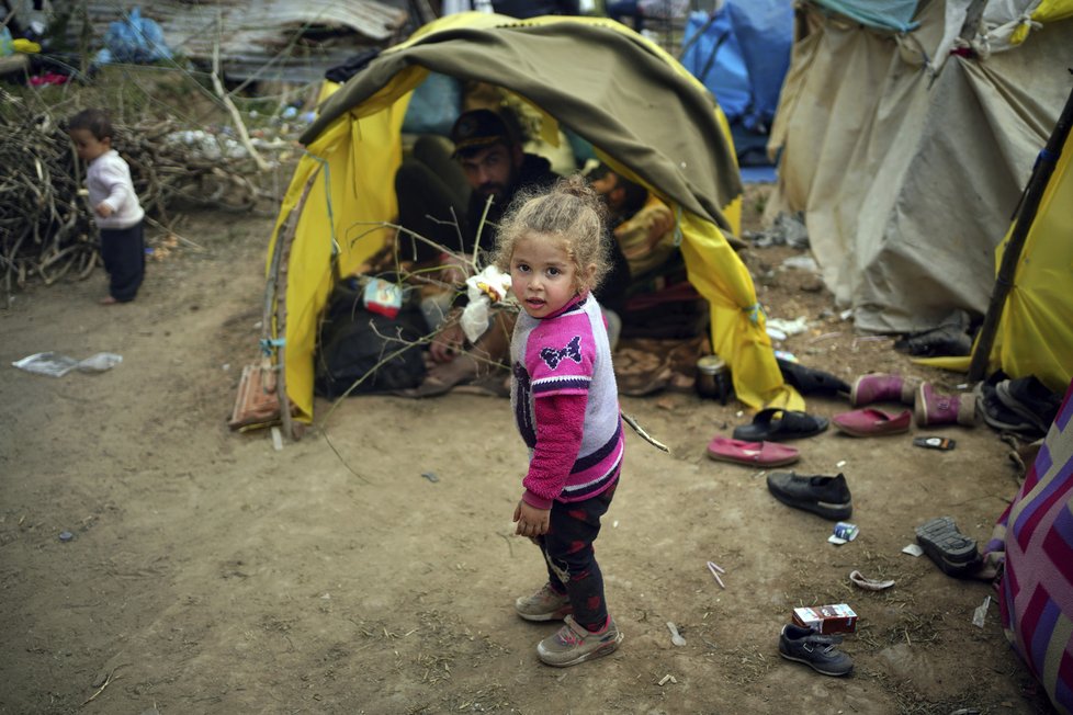 Migranti na turecko-řecké hranici.