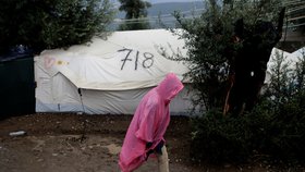 V řeckém táboře pro migranty Moria na ostrově Lesbos je mnoho dětí.