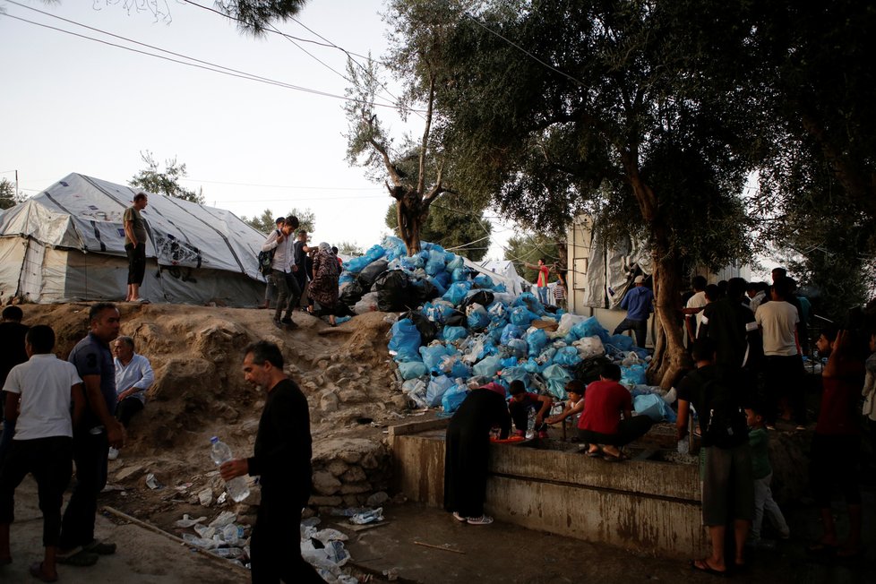 Největší řecký tábor pro migranty: Moria na ostrově Lesbos