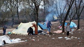 Spor o tisíce migrantů na turecko-řecké hranici (5.3.2020)