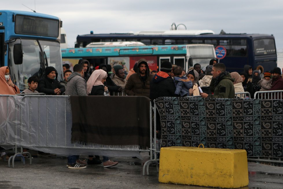 Spor o tisíce migrantů na turecko-řecké hranici (5.3.2020)