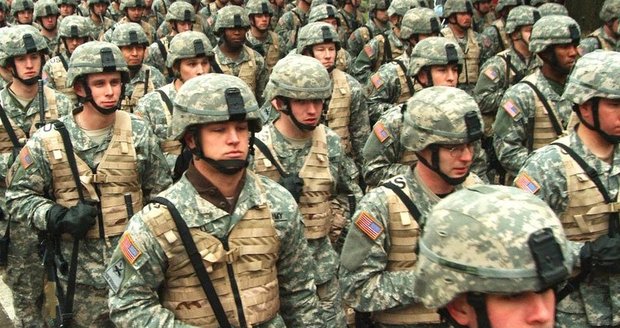 Trump poslal Íránu ostrý vzkaz: Nasadíme přes 100 tisíc vojáků, když to bude třeba