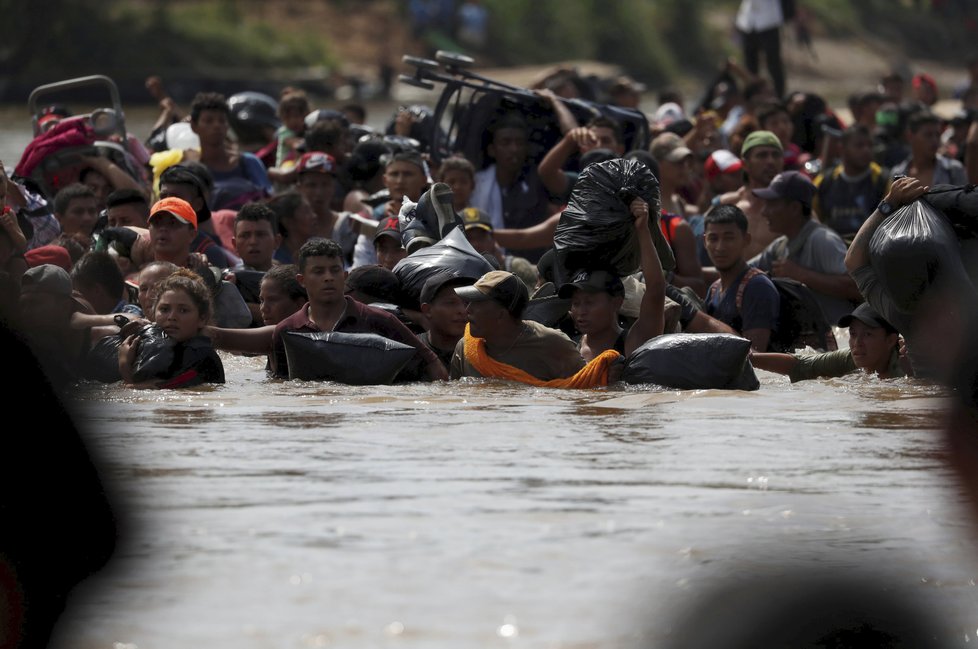 Migranti na hranicích Střední Ameriky a USA