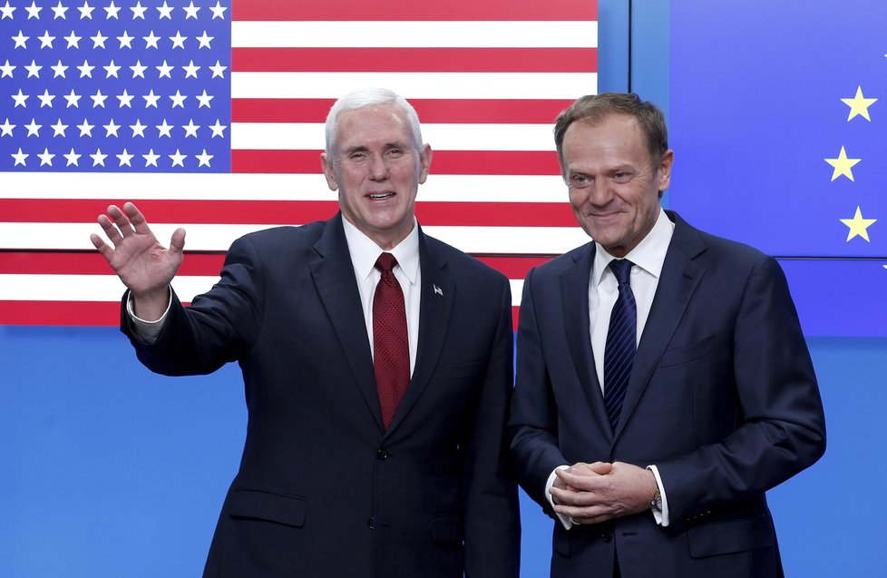 Americký viceprezident Mike Pence na setkání s předsedou Evropské rady Donaldem Tuskem