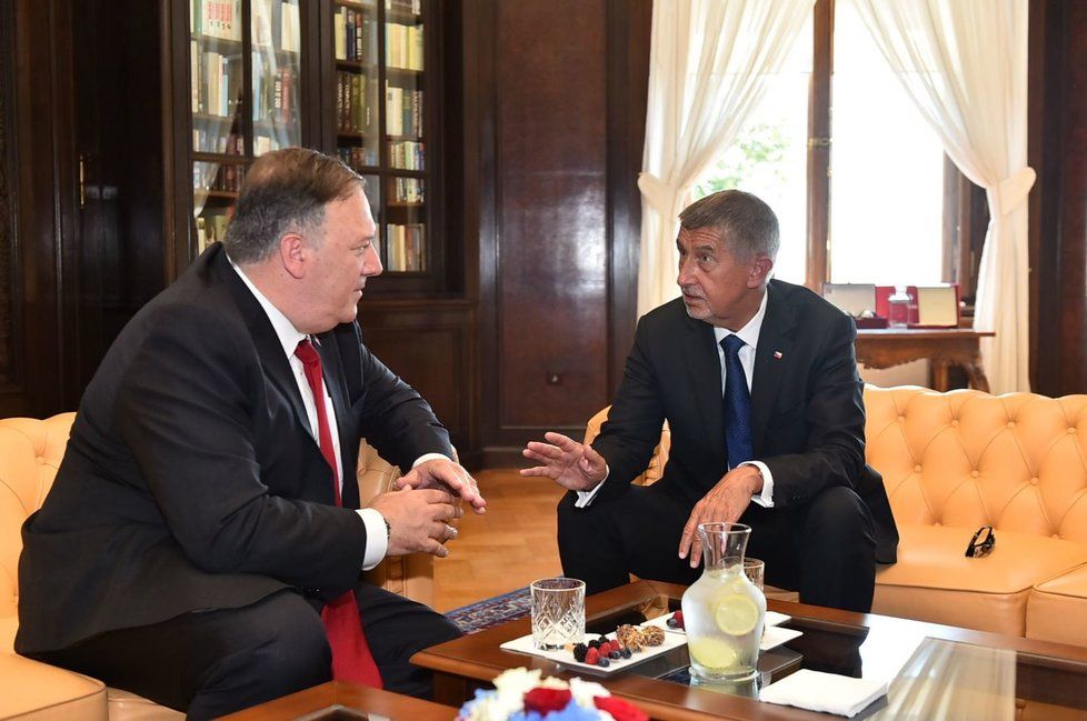 Jednání amerického ministra zahraničí Mikea Pompea a premiéra Andreje Babiše (ANO) v Kramářově vile (12. 8. 2020)