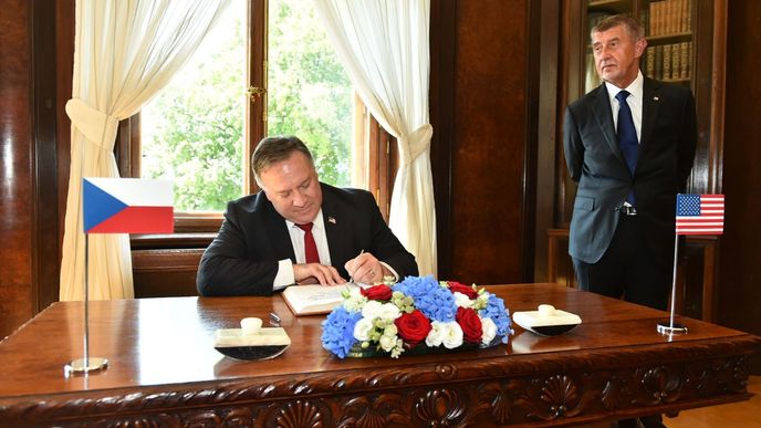 Jednání amerického ministra zahraničí Mikea Pompea a premiéra Andreje Babiše (ANO) v Kramářově vile (12.8.2020)