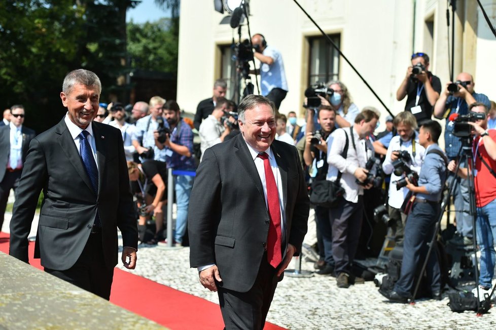 Jednání amerického ministra zahraničí Mikea Pompea a premiéra Andreje Babiše (ANO) v Kramářově vile (12. 8. 2020)